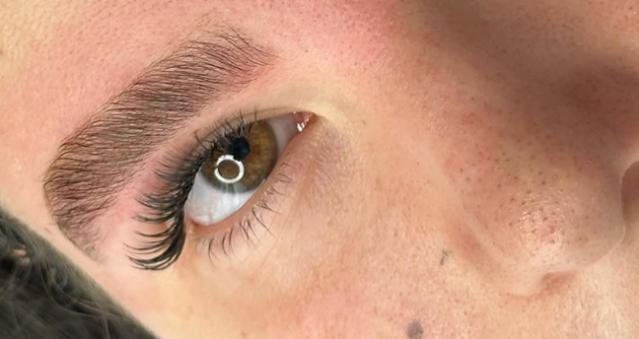 teinture sourcils